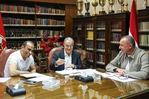 تقييم المرحلة الماضية ورؤية الفترة القادمة.. الخطيب يجتمع مع ياسين منصور وسيد عبد الحفيظ